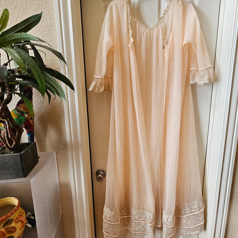 Vintage INTIME California Nylon Sheer Lace Chiffon Long Gown Night Cover Peach S